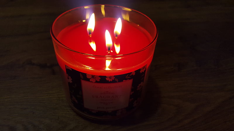 Fragrant Jewels Jewelry Candle Review