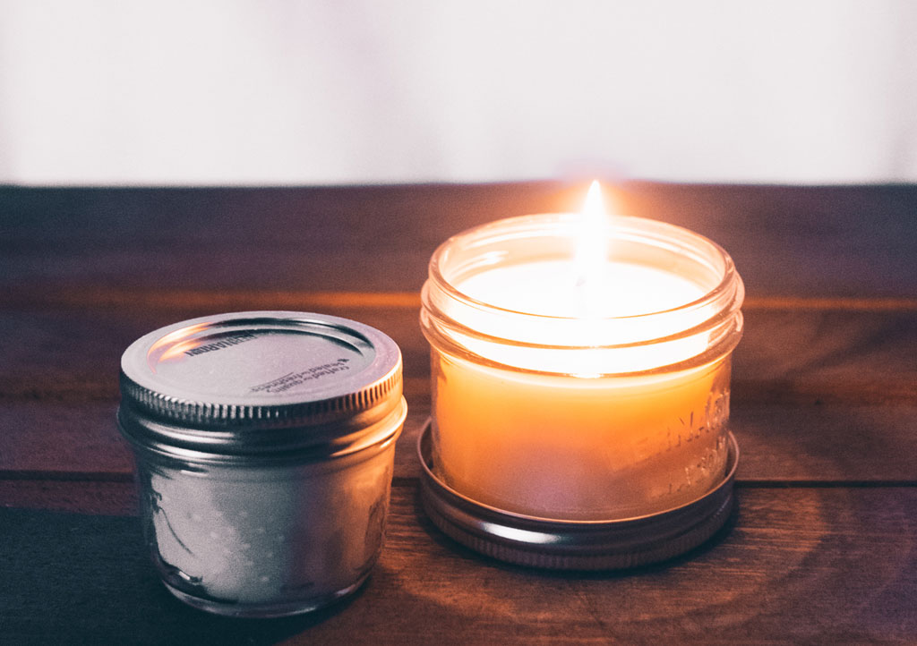 Aromatherapy scented candles